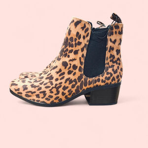 Preppy Indie Whimsigoth Leopard Animal Print Ankle Booties 7 NEW
